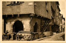 St Céré * Vieille Maison * Place De L'église - Saint-Céré