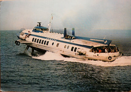 LE CONQUET OUESSANT L'HYDROGLISSEUR ASSURANT LE SERVICE DE L'ILE VEDETTES ARMORICAINES - Hovercrafts