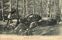 Fougères * Vestiges D'un Dolmen * Menhir Monolithe - Fougeres