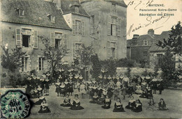 Mayenne * Pensionnat Notre Dame * La Récréation Des élèves * école Groupe Scolaire - Mayenne