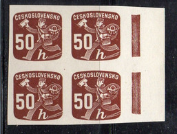 QUT13 - CECOSLOVACCHIA CESKOSLOVENSKO , Francobolli Per Giornali : 50 H Quartina Integra Con Bordo *** - Newspaper Stamps