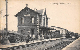 Rochy-Condé           60         Intérieur De La Gare - Train -      (voir Scan) - Sonstige & Ohne Zuordnung