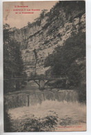 BOZOULS (12) - LES ROCHERS ET LA PASSERELLE - Bozouls