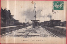 Dépt 80 - BOVES - La Station De Chemin De Fer - (gare, Train) - Boves