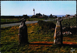 ► PHARE De La POINTE SAINT MATHIEN & Steles-Mehnir Gauloises  Cpsm (France)  (Lighthouse, Leuchtturm,Vuurtoren) - Dolmen & Menhirs