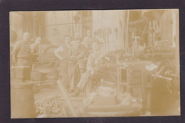 CPA Belgique Belgie Belgia Carte Photo Non Circulé à Identifier Intérieur D'atelier - Altri & Non Classificati