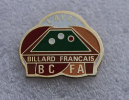 Pin's Billard Français . Laval - Billiards