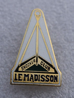 Pin's Billard Snooker Club Le Madisson . Superbe Egf - Biliardo