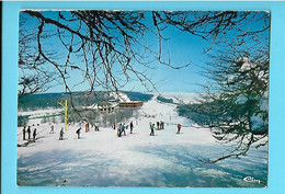 12---- LAGUIOLE--sur Les Pistes--belle Vue De La Station---voir 2 Scans - Laguiole