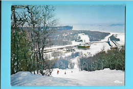 12----Champ De Ski à LAGUIOLE--- Les Pistes Et La Station---voir 2 Scans - Laguiole