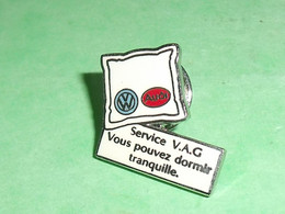 Pin's / Automobile  :  Audi , Volkswagen       TB2/X - Audi