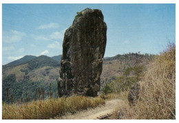 (V25) Australia - QLD- Robbs Monument - Far North Queensland