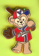 Pin's BD Disney Ours Duffy (États-Unis) Baseball - 5H09 - Disney