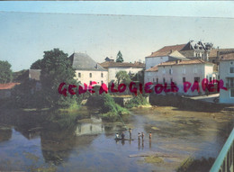 16 - MANSLE  - LES BORDS DE LA CHARENTE - ENFANTS PECHE A LA LIGNE  - CHARENTE - Mansle