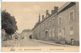 BEAUNE La ROLANDE : Rue Du 28 NOVEMBRE Animée - Beaune-la-Rolande