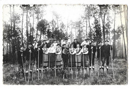 LANDES (40) Groupe Folklorique D'échassiers Landais Jouer D'accordéon - Other & Unclassified