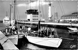 Ouistreham Riva Bella * Bateaux Dans Le Grand Sas - Ouistreham