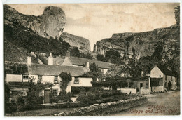 Cheddar Village And Lion Rock - Cheddar