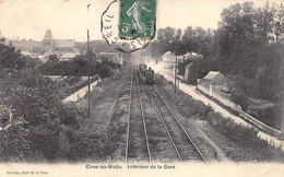 Cires-lès-Mello     60        Intérieur De La Gare   - Train -  2 -  Petite Déchirure    (voir Scan) - Autres & Non Classés