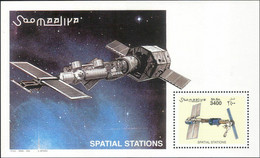 Somalia, 2002, Space Stations, MNH, Michel Block 92 - Somalie (1960-...)