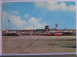 AEROPORT DE PARIS  LE BOURGET CAMION ESSO AVION UNION DE TRANSPORT AERIEN - Aéroports De Paris