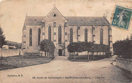 Saint-Jean-aux-Bois         60            L'Eglise Et La Place   -   Décollée.       (voir Scan) - Andere & Zonder Classificatie