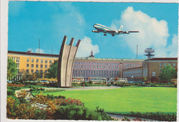 ALLEMAGNE BERLIN FLUGHAFEN TEMPELHOF PLATZ DER LUFTBRÜCKE MIT LUFTBRÜCKENDENKMAL - Tempelhof