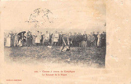 Compiègne     60   La Forêt: Chasse à Courre: Le Balancer De La Nappe  -  Défaut -  (voir Scan) - Compiegne