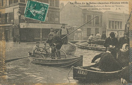 Pontonniers Du Genie Sur Bachots Et Marins Sur Youyous Canots Transport Crue Seine 1910. Flood ; - Other & Unclassified
