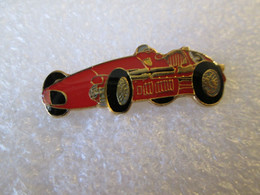 PIN'S   FERRARI  F 1  1950 - Ferrari