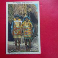 SAN BLAS INDIAN WOMEN IN NATIVE COSTUME SAN BLAS PANAMA - Panama