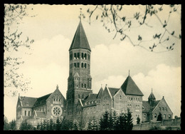 Cp Dentelée Et Toilée - Abbaye De CLERVAUX - La Façade - Cliché Du MONASTERE - Edit. ERN. THILL - Clervaux