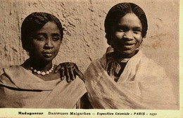 Pays Divers  / Madagascar / Danseuses - Madagascar