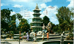 SINGAPOR - Haw Par Villa - A Lovely Scene Taken In This Fabilous Villa .....TIMBRE Singapore Malaya - Singapore