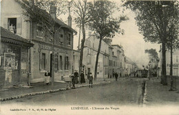 Lunéville * Avenue Des Vosges * Brasserie De La Terrasse * Train Ligne Chemin De Fer - Luneville