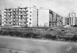 Le BLANC-MESNIL - Cité De L'Espace, Rue Fernand Léger - Immeubles, HLM - Le Blanc-Mesnil