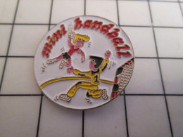 712B Pin's Pins / Beau Et Rare / THEME : SPORTS  MINI HANDBALL - Haltérophilie