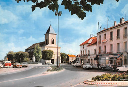 ROMAINVILLE - L'église Saint-Germain-l'Auxerrois, Place De La Mairie - Automobiles, Ds Citroën - Bar-Tabac De La Mairie - Romainville