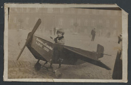 +++ Photo Carte - " Souvenir De L'Exposition De LIEGE 1930 " - Enfant - Avion // - Luik