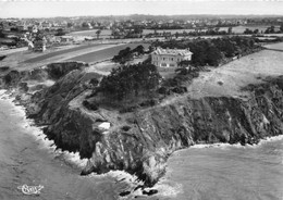 50-SAINT-PAIR-SUR-MER- LE CHATEAU DE LA PRÊTE ET LA CÔTE VUE AERIENNE - Saint Pair Sur Mer