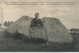 Pierre Sacrée Des Druides . Celtes . Gaulois . Locronan. Pierre De Fertilité . Femmes Stériles . Jument De Pierre - Dolmen & Menhirs