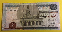 Egitto Banconota Da 5 Pounds,circolata Ma Ben Tenuta - Egypt