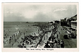 Ref BB 1429  - 1950 Real Photo Postcard - Main Sands Looking West - Ramsgate Kent - Ramsgate