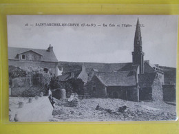 St Michel En Greve . La Cale Et L Eglise - Saint-Michel-en-Grève