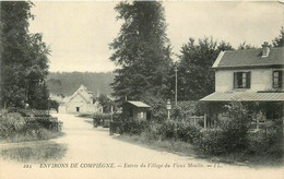 Compiègne * Entrée Du Village Du Vieux Moulin * Passage à Niveau * Ligne Chemin De Fer De L'oise - Compiegne