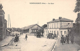 Liancourt         60        Extérieur De La Gare.       (voir Scan) - Liancourt