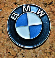 Rare Pin's Grand Format BMW - BMW