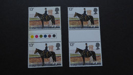 GREAT BRITAIN SG 1066 2  Gutter Pair - Feuilles, Planches  Et Multiples