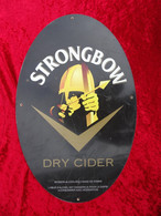 STRONGBOW Plaque En Plexiglas   ( Vrai Plaque De Bar Donné Par Représentant Pas Repro ) - Autres & Non Classés