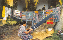 ¤¤ -    GUATEMALA   -   ANTIGUA  -  A Weaver At Posada Belen  -  Une Femme Tisseran    -  ¤¤ - Guatemala